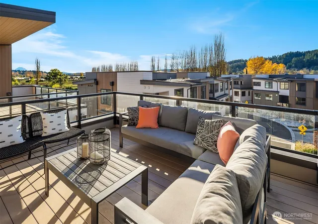 Photo 2 of Sale Pending at 14375 Ne 148th Place #1B, Woodinville, WA 98072 | MLS# NWM2589034 | Listing updated on 2026-10-01