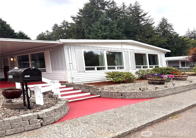 Manufactured home for sale at 930 Trosper Rd SW #122, Tumwater, WA 98512 | MLS# NWM2589041