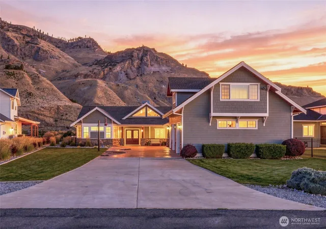 Photo 1 of Single family home for sale at 107 N Shore Dr, Orondo, WA 98843 | MLS# NWM2589044 | Listing updated on 2026-10-01