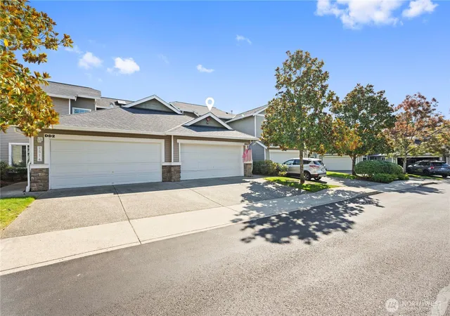 Photo 2 of Townhouse for sale at 2514 85th Drive Ne #DD3, Lake Stevens, WA 98258 | MLS# NWM2589049 | Listing updated on 2026-10-02