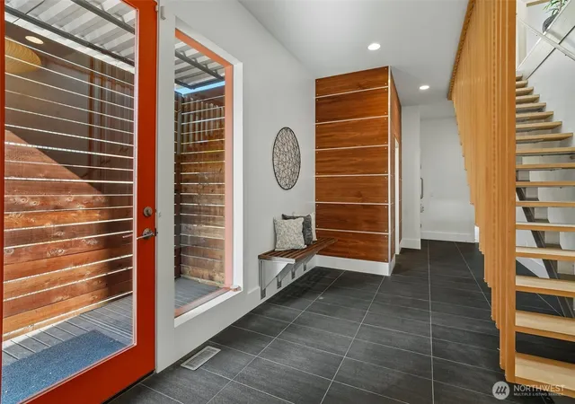 Photo 2 of Single family home for sale at 1522 211th Place Ne, Sammamish, WA 98074 | MLS# NWM2589052 | Listing updated on 2026-10-01