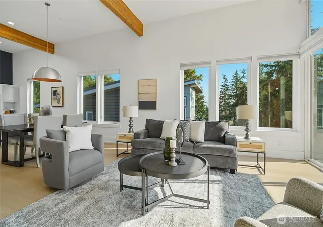 Photo 4 of Single family home for sale at 1522 211th Place NE, Sammamish, WA 98074 | MLS# NWM2589052 | Listing updated on 2026-10-01