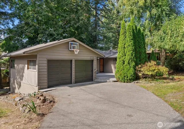 Single family home for sale at 8611 118th Avenue SE, Newcastle, WA 98056 | MLS# NWM2589064