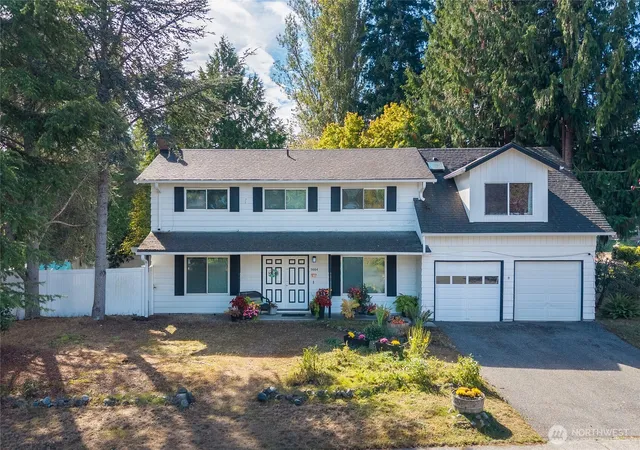 Single family home for sale at 5604 172nd Place SW, Lynnwood, WA 98037 | MLS# NWM2589070
