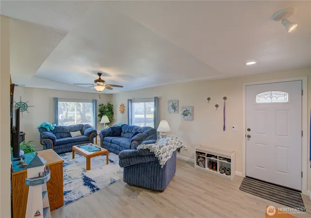 Photo 3 of Manufactured home for sale at 201 12 Street NE, Long Beach, WA 98631 | MLS# NWM2589103 | Listing updated on 2026-10-01