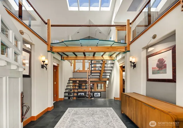 Photo 3 of Single family home for sale at 421 2nd Street W, Kirkland, WA 98033 | MLS# NWM2589117 | Listing updated on 2026-09-30