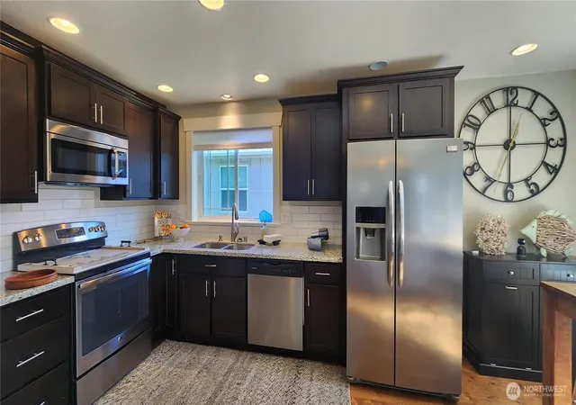 Photo 4 of Single family home for sale at 136 Pacific Blvd NW, Ocean Shores, WA 98569 | MLS# NWM2589138 | Listing updated on 2026-10-01