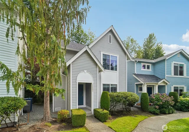 Photo 2 of Townhouse for sale at 34603 Se Osprey Ct #19, Snoqualmie, WA 98065 | MLS# NWM2589145 | Listing updated on 2026-10-02