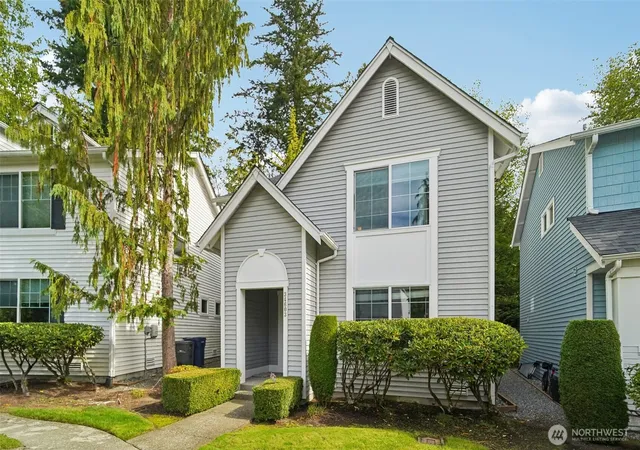 Photo 3 of Townhouse for sale at 34603 Se Osprey Ct #19, Snoqualmie, WA 98065 | MLS# NWM2589145 | Listing updated on 2026-10-02
