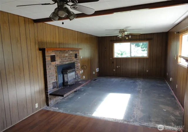 Photo 3 of Sale Pending at 38211 Se 85th Street, Snoqualmie, WA 98065 | MLS# NWM2589150 | Listing updated on 2026-10-09