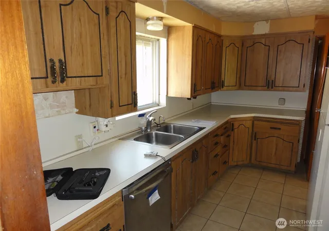 Photo 3 of Sale Pending at 38211 SE 85th Street, Snoqualmie, WA 98065 | MLS# NWM2589150 | Listing updated on 2026-10-09