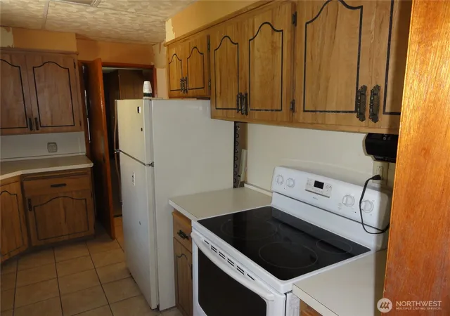 Photo 4 of Sale Pending at 38211 SE 85th Street, Snoqualmie, WA 98065 | MLS# NWM2589150 | Listing updated on 2026-10-09