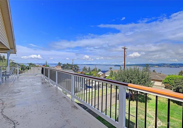 Photo 4 of Single family home for sale at 873 Rocky Point Dr, Camano Island, WA 98282 | MLS# NWM2589158 | Listing updated on 2026-10-02
