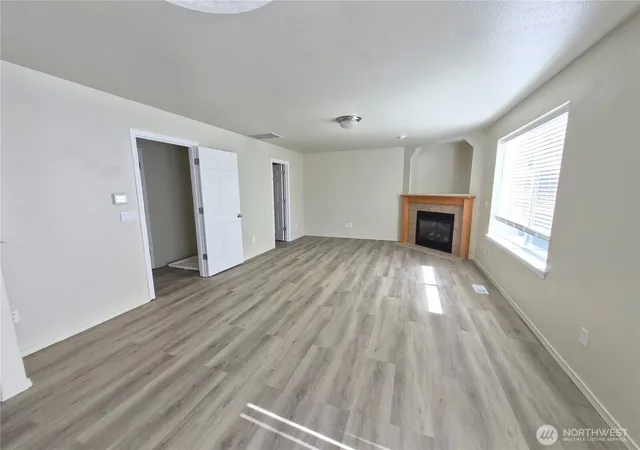 Photo 3 of Single family home for sale at 3905 Cooper Crst Dr NW, Olympia, WA 98502 | MLS# NWM2589164 | Listing updated on 2026-10-02