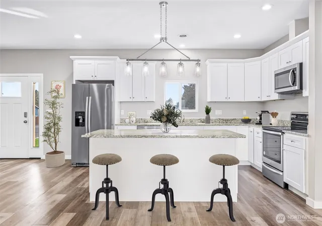 Photo 4 of Single family home for sale at 107 W Chinook Ave, Quincy, WA 98848 | MLS# NWM2589167 | Listing updated on 2026-10-01