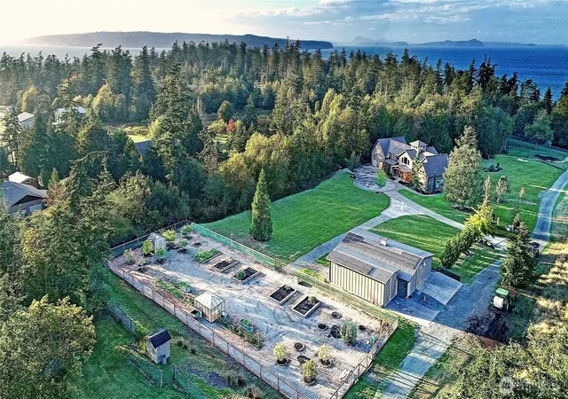 Photo 3 of Single family home for sale at 418 Tillicum Way, Camano Island, WA 98282 | MLS# NWM2589169 | Listing updated on 2026-10-01