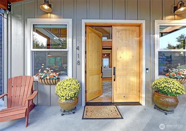 Photo 4 of Single family home for sale at 418 Tillicum Way, Camano Island, WA 98282 | MLS# NWM2589169 | Listing updated on 2026-10-01