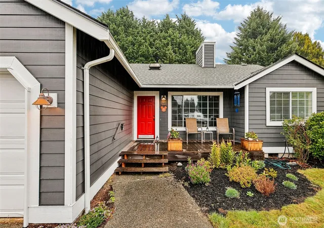 Photo 3 of Single family home for sale at 5125 108th Place Ne, Marysville, WA 98271 | MLS# NWM2589175 | Listing updated on 2026-10-08