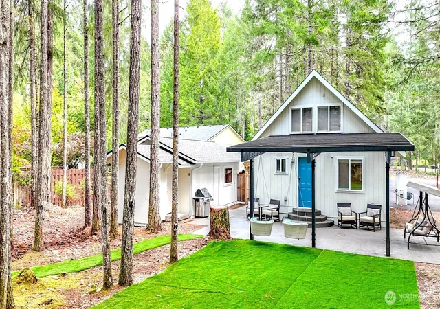 Photo 3 of Single family home for sale at 250 N Lakeview, Hoodsport, WA 98548 | MLS# NWM2589184 | Listing updated on 2026-10-02