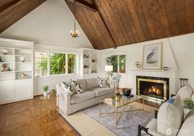 Photo 3 of Single family home for sale at 3938 NE Belvoir Pl, Seattle, WA 98105 | MLS# NWM2589187 | Listing updated on 2026-10-11