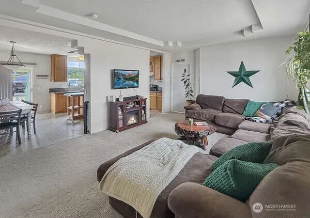 Photo 3 of Manufactured home for sale at 532 Trails End Dr, Ellensburg, WA 98926 | MLS# NWM2589191 | Listing updated on 2026-10-01
