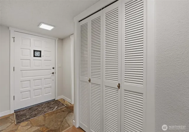 Photo 3 of Single family home for sale at 1372 Bel Air Rd #2, Tacoma, WA 98406 | MLS# NWM2589193 | Listing updated on 2026-10-20