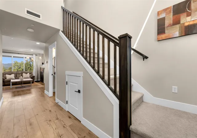 Photo 3 of Single family home for sale at 329 W Laurel St, Washougal, WA 98671 | MLS# NWM2589194 | Listing updated on 2026-10-01