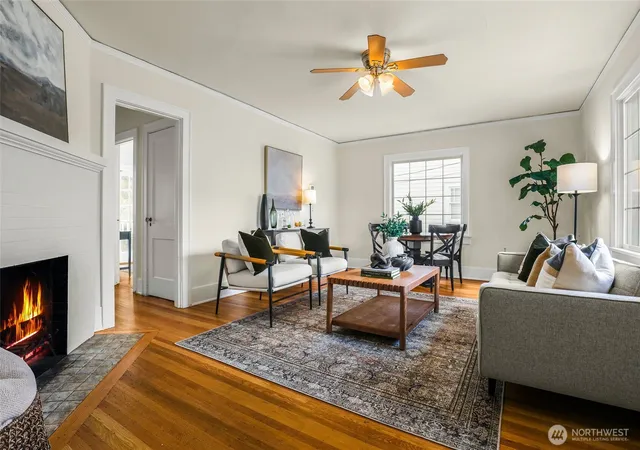 Photo 3 of Single family home for sale at 4814 36th Avenue Ne, Seattle, WA 98105 | MLS# NWM2589195 | Listing updated on 2026-10-01