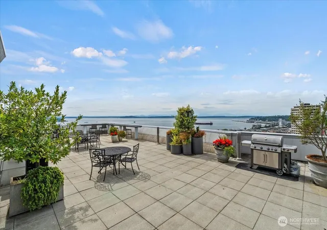 Photo 3 of Condo for sale at 121 Vine St #1404, Seattle, WA 98121 | MLS# NWM2589200 | Listing updated on 2026-10-02