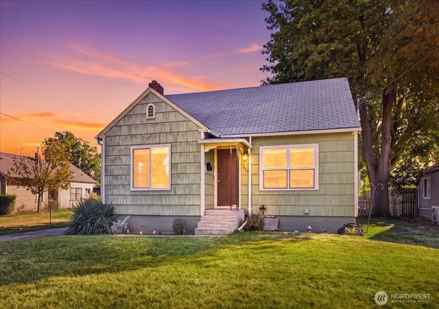 Photo 1 of Single family home for sale at 410 N College Ave, College Place, WA 99324 | MLS# NWM2589202 | Listing updated on 2026-10-06