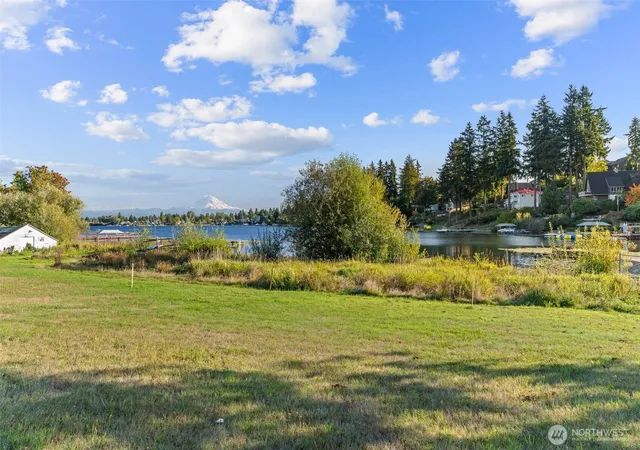Photo 3 of Single family home for sale at 25708 135th Place SE, Kent, WA 98042 | MLS# NWM2589209 | Listing updated on 2026-10-02