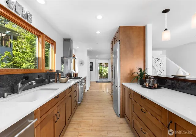 Photo 4 of Single family home for sale at 12112 25th Avenue SW, Burien, WA 98146 | MLS# NWM2589212 | Listing updated on 2026-10-01