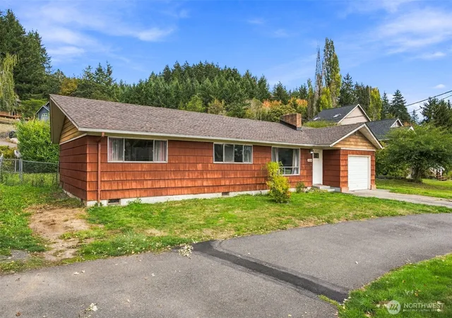 Photo 3 of Single family home for sale at 1626 S Market Blvd, Chehalis, WA 98532 | MLS# NWM2589220 | Listing updated on 2026-10-01
