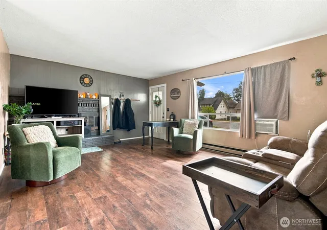 Photo 4 of Single family home for sale at 1626 S Market Blvd, Chehalis, WA 98532 | MLS# NWM2589220 | Listing updated on 2026-10-01