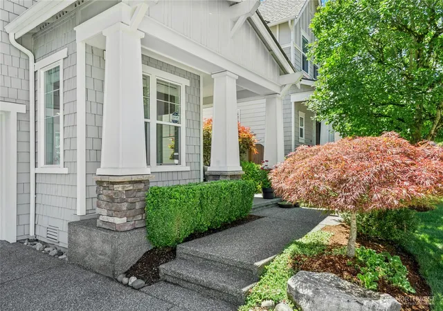 Photo 4 of Single family home for sale at 5080 163rd Place SE, Bellevue, WA 98006 | MLS# NWM2589224 | Listing updated on 2026-10-01