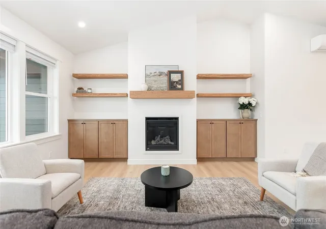 Photo 3 of Single family home for sale at 321 W 3rd Street, Everson, WA 98247 | MLS# NWM2589226 | Listing updated on 2026-10-23
