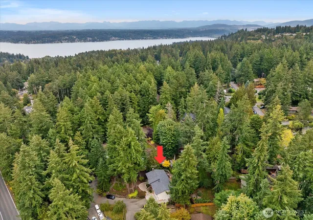 Photo 3 of Single family home for sale at 4130 156th Lane SE, Bellevue, WA 98006 | MLS# NWM2589228 | Listing updated on 2026-10-02