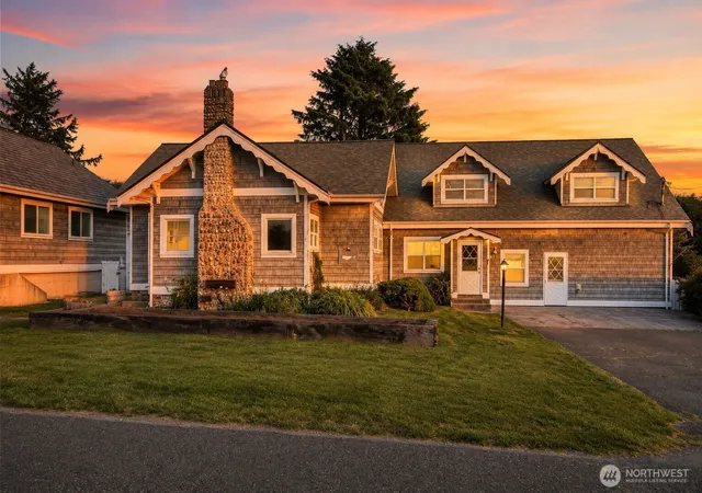 Photo 1 of Single family home for sale at 6 4th Street N, Pacific Beach, WA 98571 | MLS# NWM2589231 | Listing updated on 2026-10-01
