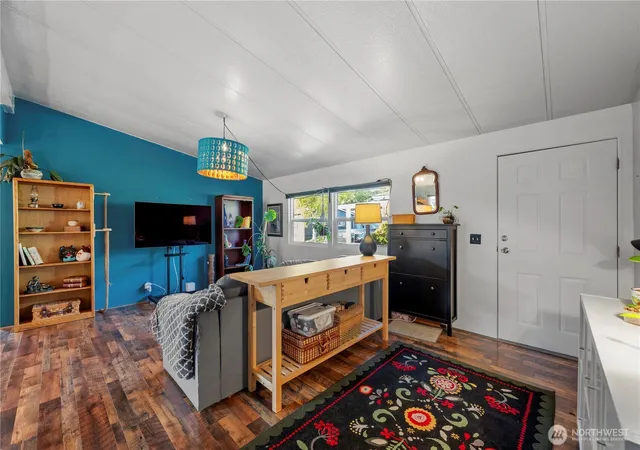 Photo 3 of Manufactured home for sale at 11500 Meridian Ave S #68, Everett, WA 98208 | MLS# NWM2589234 | Listing updated on 2026-10-02