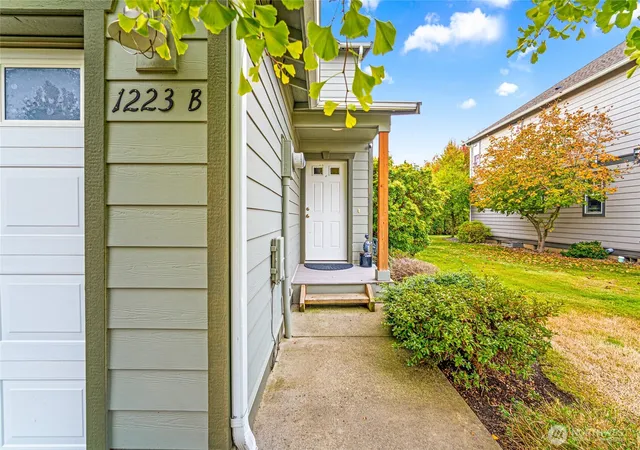 Photo 2 of Condo for sale at 1223 Spruce Cir #B, Lynden, WA 98264 | MLS# NWM2589238 | Listing updated on 2026-10-03