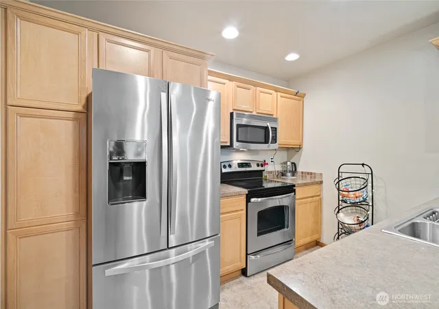 Photo 3 of Condo for sale at 1223 Spruce Cir #B, Lynden, WA 98264 | MLS# NWM2589238 | Listing updated on 2026-10-03