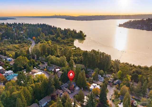 Photo 3 of Single family home for sale at 11203 101st Avenue NE, Kirkland, WA 98033 | MLS# NWM2589239 | Listing updated on 2026-10-09