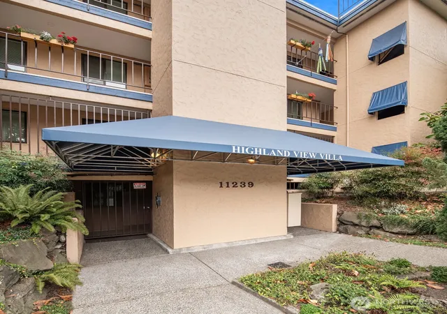 Photo 3 of Condo for sale at 11239 Greenwood Ave N #304, Seattle, WA 98133 | MLS# NWM2589252 | Listing updated on 2026-10-01