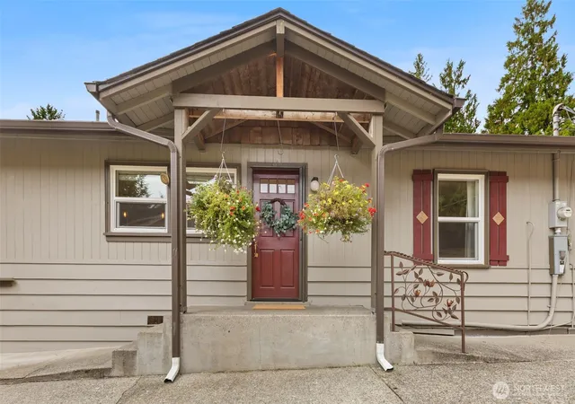 Photo 3 of Single family home for sale at 30979 E Lake Morton Dr SE, Kent, WA 98042 | MLS# NWM2589254 | Listing updated on 2026-10-02