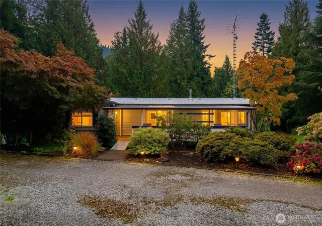 Photo 4 of Manufactured home for sale at 4290 S Pass Rd, Everson, WA 98247 | MLS# NWM2589262 | Listing updated on 2026-10-19