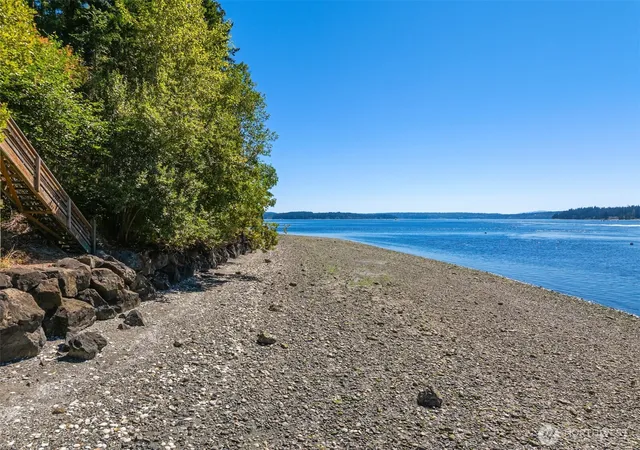 Photo 1 of Single family home for sale at 16273 Reitan Rd NE, Bainbridge Island, WA 98110 | MLS# NWM2589267 | Listing updated on 2026-10-07