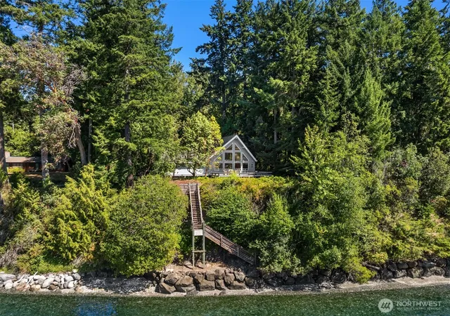 Photo 3 of Single family home for sale at 16273 Reitan Rd NE, Bainbridge Island, WA 98110 | MLS# NWM2589267 | Listing updated on 2026-10-07