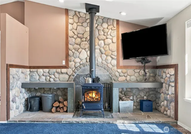 Photo 3 of Single family home for sale at 5922 184th Lane Sw, Rochester, WA 98579 | MLS# NWM2589270 | Listing updated on 2026-10-02