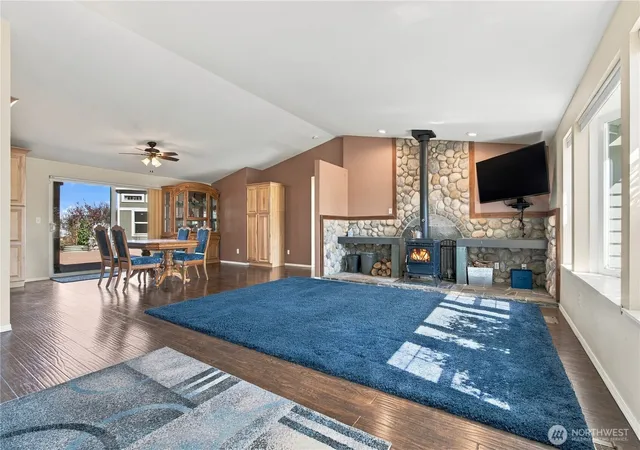 Photo 4 of Single family home for sale at 5922 184th Lane SW, Rochester, WA 98579 | MLS# NWM2589270 | Listing updated on 2026-10-02
