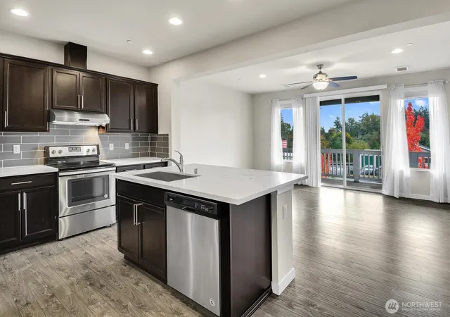 Photo 2 of Townhouse for sale at 7903 20th Avenue SE, Everett, WA 98203 | MLS# NWM2589289 | Listing updated on 2026-10-08